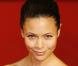 Aux BAFTA,  Thandie Newton a opté pour une coiffure mettant son joli minois en valeur, en plus de cette robe noir et or. 
